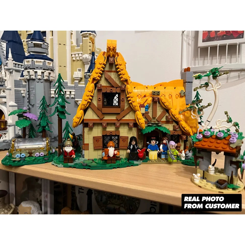 Disney Snow White & Seven Dwarfs Cottage Building Blocks 2228PCS with Figures Snow White and Seven Dwarfs’ Cottage