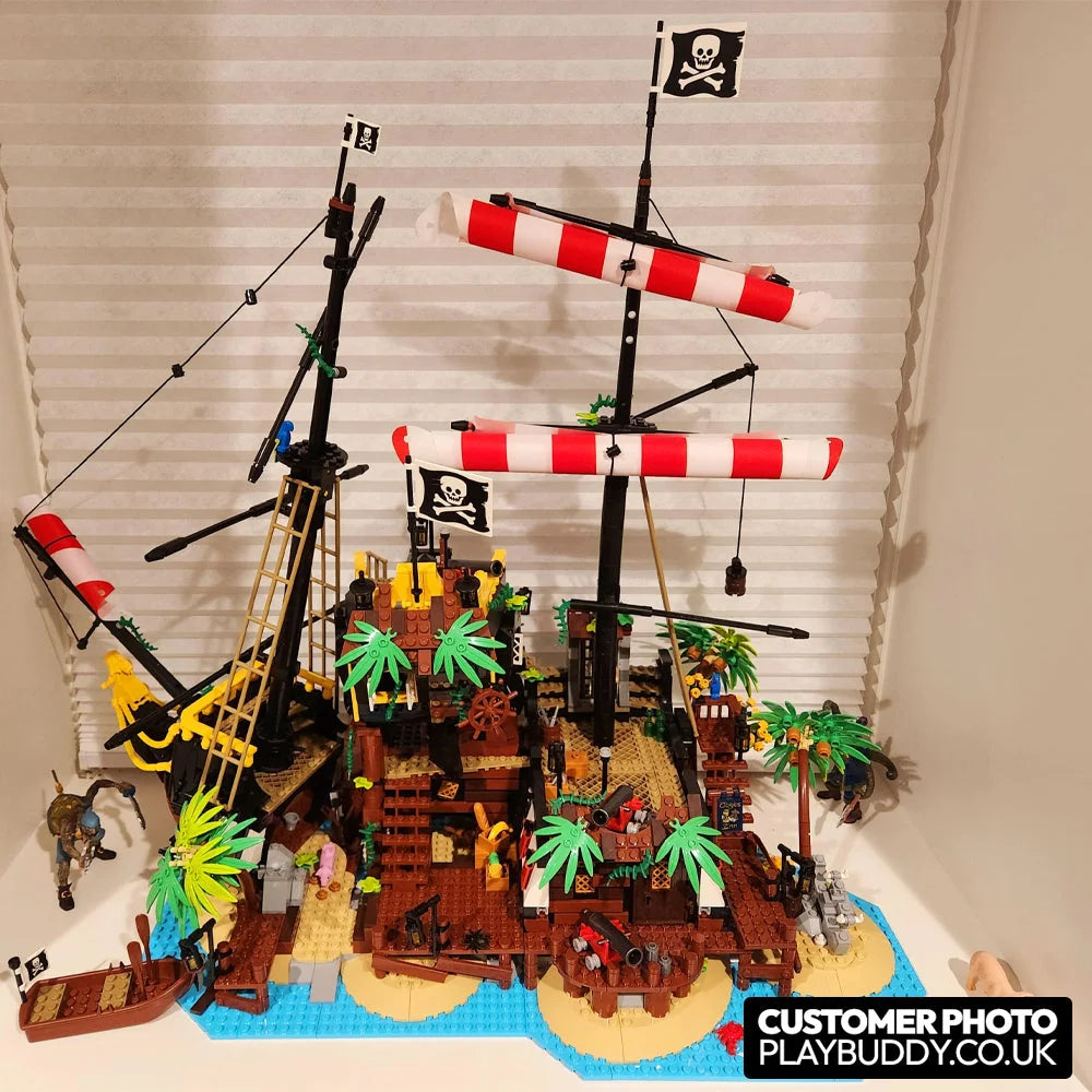 Pirates of Barracuda Bay (21322) 2545PCS Building Blocks w/ 8 Figures - Pirates of Barracuda Bay - Building Blocks
