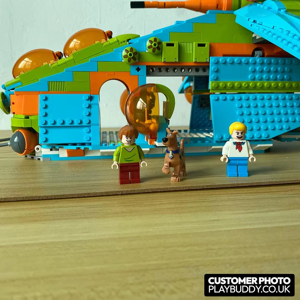 Scooby-Doo Mystery Machine x Republic Gunship 1116PCS Building Blocks w/ Figures Mystery Machine x Republic Gunship