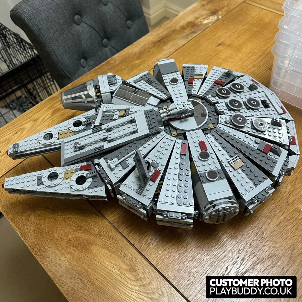 Star Wars Millennium Falcon (75105) 1381PCS Building Blocks w/ Figures Millennium Falcon Building Blocks