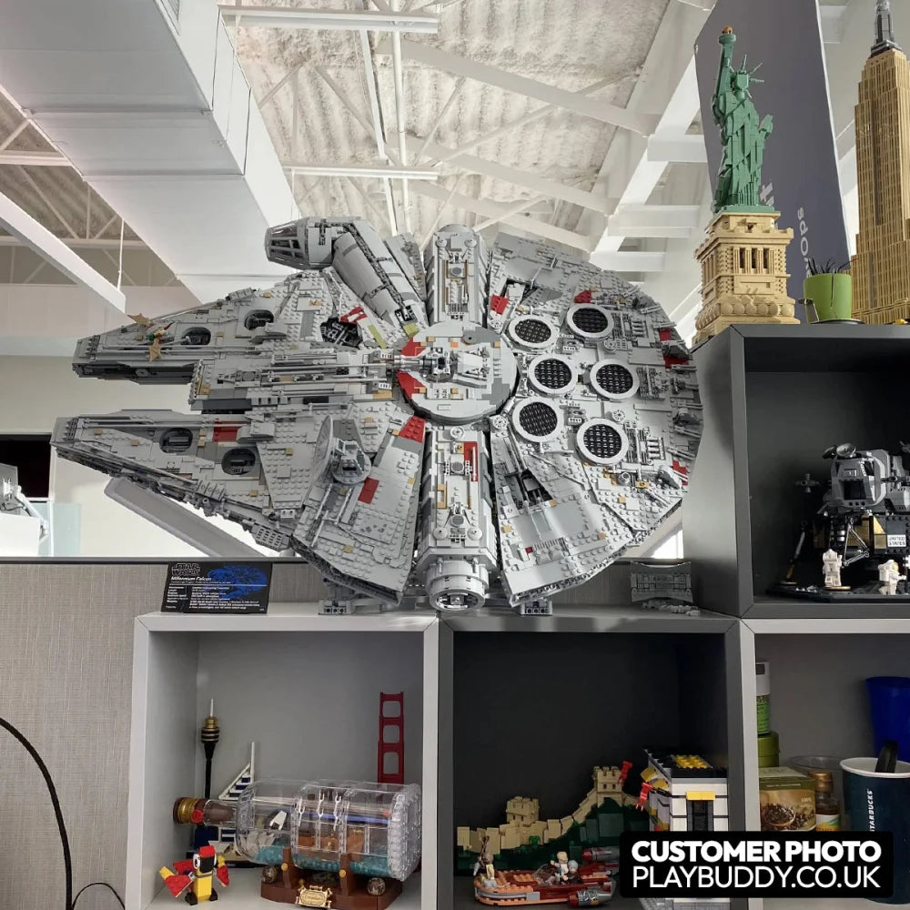 Star Wars: UCS Millennium Falcon (75192) 7541PCS Building Blocks w/ 8 Figures - UCS Millennium Falcon - Building Blocks