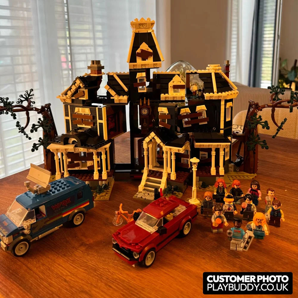 Stranger Things The Creel House (11370) 2593PCS Building Blocks w/ 13 Figures - The Creel House - Building Blocks