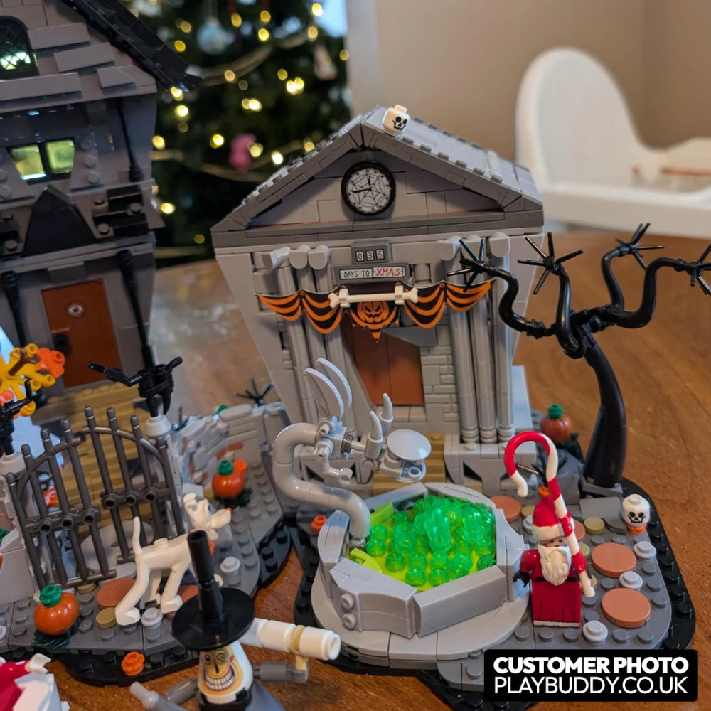 The Nightmare Before Christmas (21351) 2193PCS Building Blocks w/ 6 Figures The Nightmare Before Christmas Building