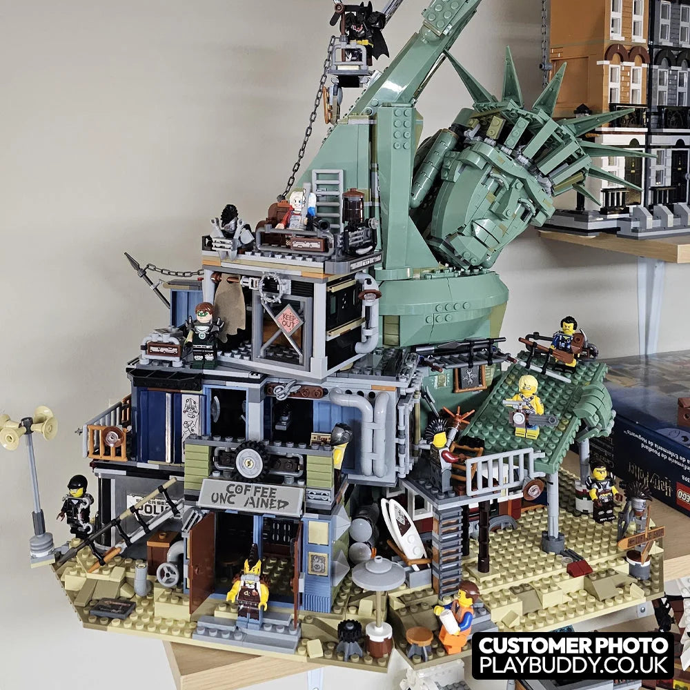 Welcome to Apocalypseburg (70840) 3178PCS Building Blocks w/ 13 Figures Welcome to Apocalypseburg Building Blocks